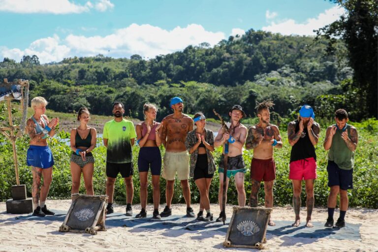 Survivor: Nařčení z rasismu, tajemné skryté výhody a dva hráči opustí ostrov