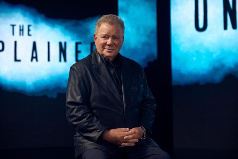 William Shatner (93) alias kapitán Kirk ze Star Treku jako průvodce za záhadami a neznámými tajemstvími kosmu