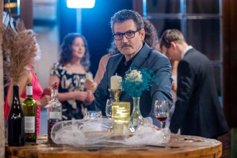 Nová postava Ulice: V posledním díle se objeví Radim Fiala jako “paní Columbová”
