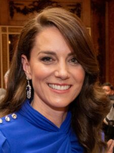 Kate v roce 2023, FOTO: Ian Jones - Buckingham Palace reception, CC BY 2.0, via Wikipedia