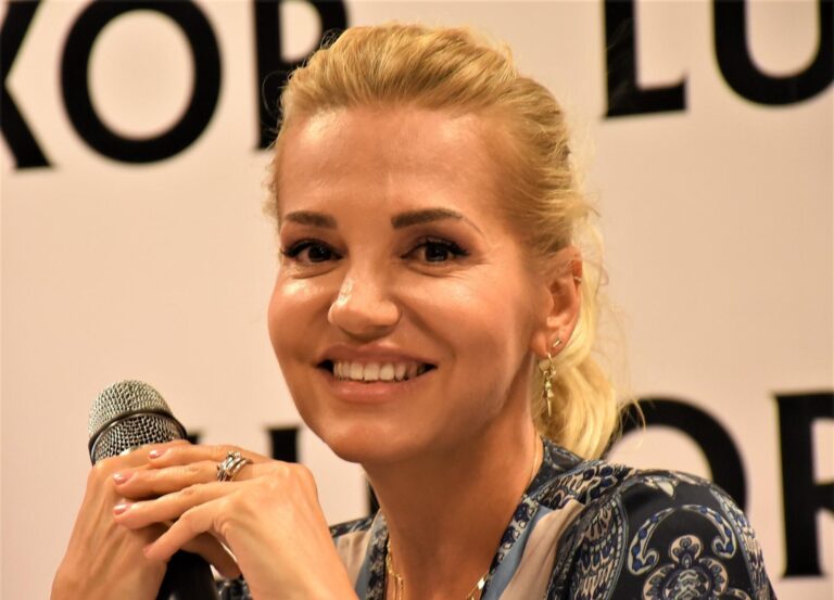 Dara Rolins neudržela nervy: Komentáře o její plastice ji dohnaly k ostré reakci
