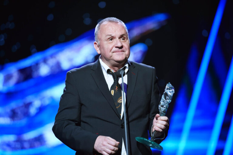 Arogance Jožo Ráže nemá konce. Neúcta k fanouškům na koncertě a zbabělý útěk z místa dopravní nehody
