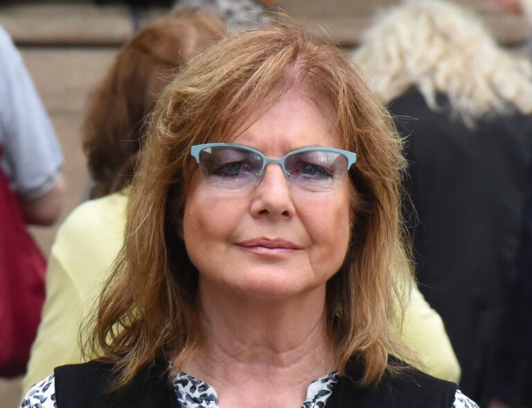 Legendární televizní hlasatelka prochází těžkým obdobím. Kvůli zdravotním problémům musela Marie Tomsová opustit divadlo