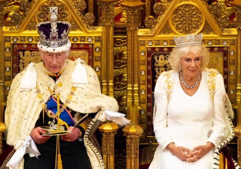 Královna Camilla prolomila mlčení o své nemoci. Stále ji trápí kašel a následky infekce
