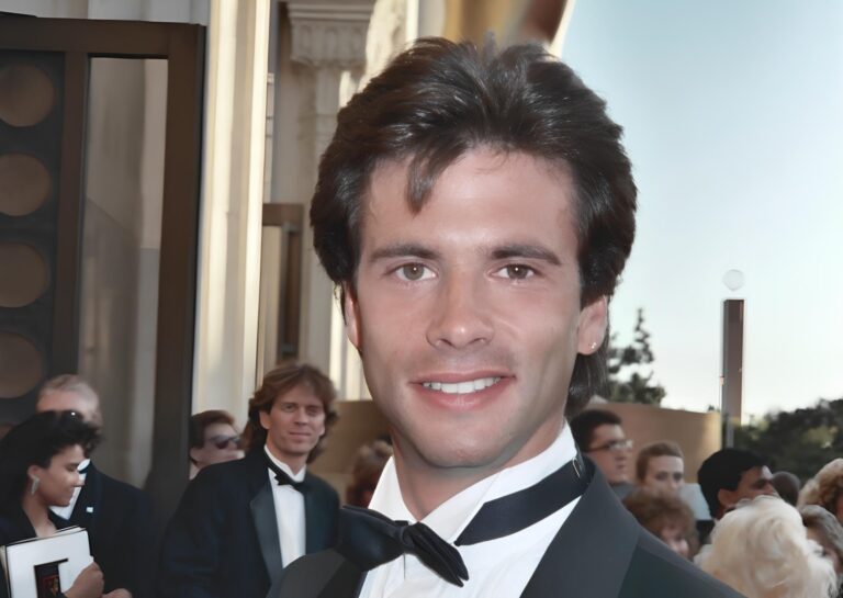 Odpadlík Lorenzo Lamas míří do Prahy. Otázkou je, zda ho kvůli plastikám ještě někdo pozná
