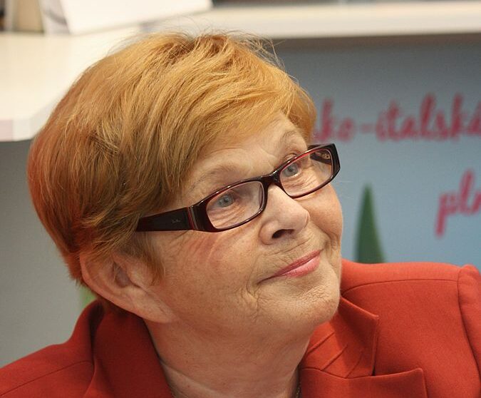 Ivanka Devátá slaví 89. Josefa Vinkláře si vzala dvakrát, měli spolu syna – ten jí teď vzal její klid