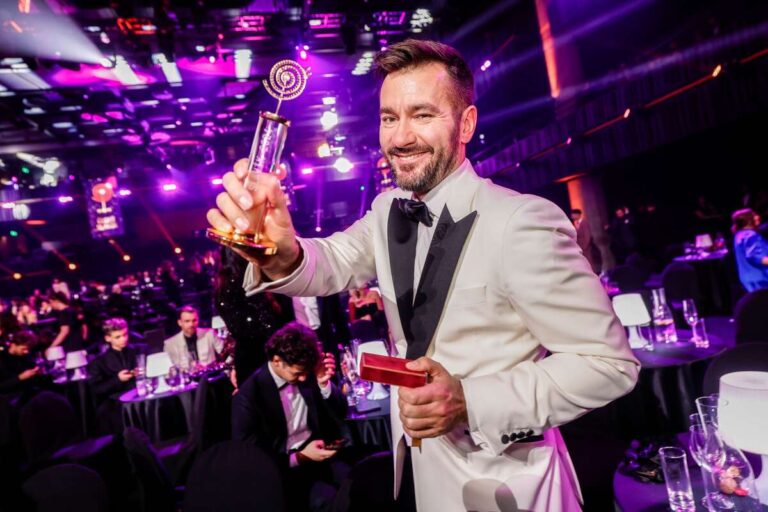 Marek Ztracený slaví 41. Maléry z mládí, dočasná slepota a osudová změna jména