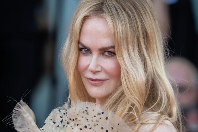 Nicole Kidman na premiéře Babygirl: Pohádková róba, postava dvacítky a šuškanda o botoxu