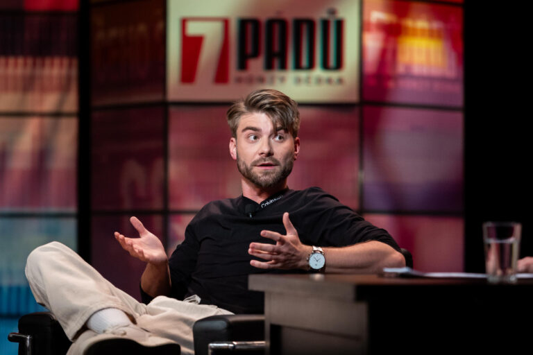 Marek Lambora otevřeně: „Jsem teď sám.“ Herectví si musel u své maminky doslova vyplakat