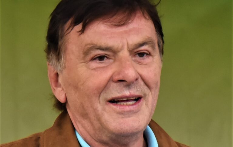 Láska prince z Popelky odhalena až po 50 letech: Během natáčení Tří oříšků nerandil se Šafránkovou, ale s Elefteriadu
