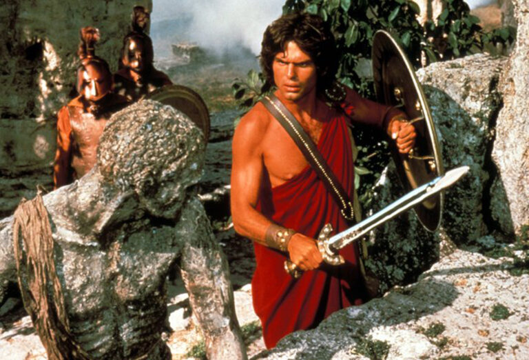 Harry Hamlin: Na vrchol díky Souboji titánů, strmý pád kvůli kontroverzní gay romanci