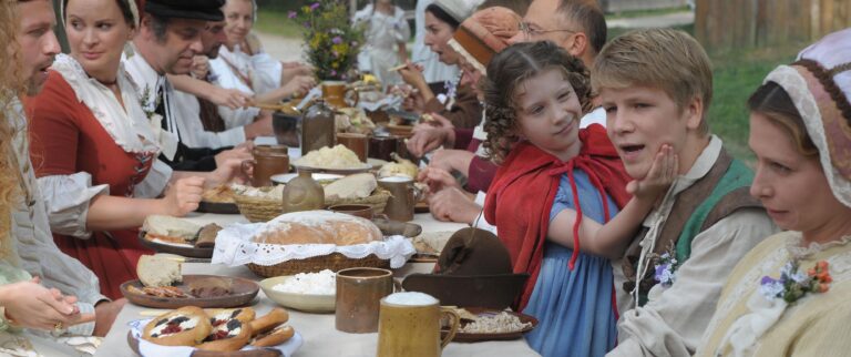 Lucie Štouračová alias Karkulka z Tři bratři: Z brunety blondýnkou, odmaturovala a sní o roli v hororu