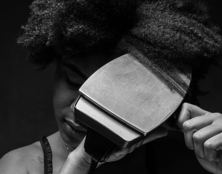 Tyto chyby v péči o vlasy dělají snad všichni: Tohle rozhodně nedělejte, pokud o hřívu nechcete přijít