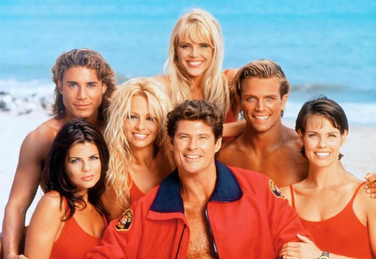 David Hasselhoff alias Mitch Buchannon z Pobřežní hlídky po 35 letech: Plastiky, mladá žena i vnouče
