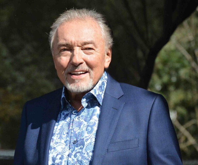 Karel Gott pár měsíců před smrtí: Slzy na zahradě i dojemné smíření se životem