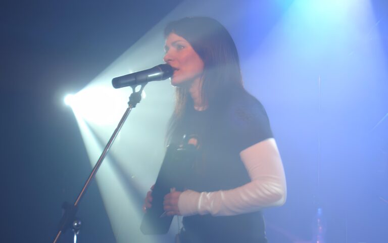 Loni Annu K. zradil a opustil, teď Varteckého odvezla do léčebny. Na jeho Instagramu zmizely některé příspěvky