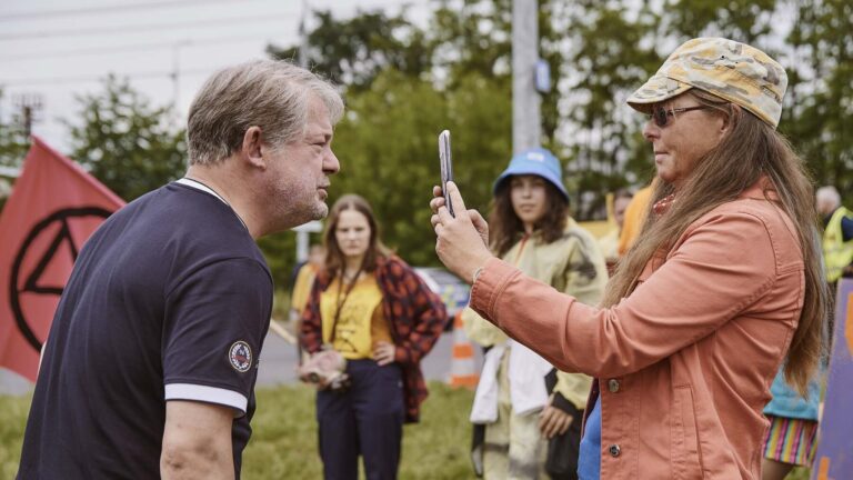 Diváci cupují nový seriál Limity od České televize: Samé sprosťárny, tupá zápletka a Háma neumí hrát