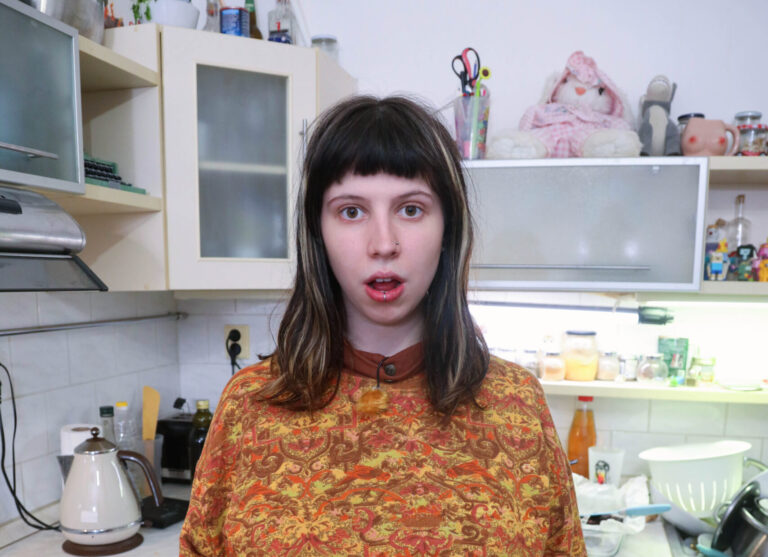 Prostřeno! tento týden: Nevhodné vtípky, poučování i rasistické slovo u stolu. Někteří pánové dají dámám zabrat