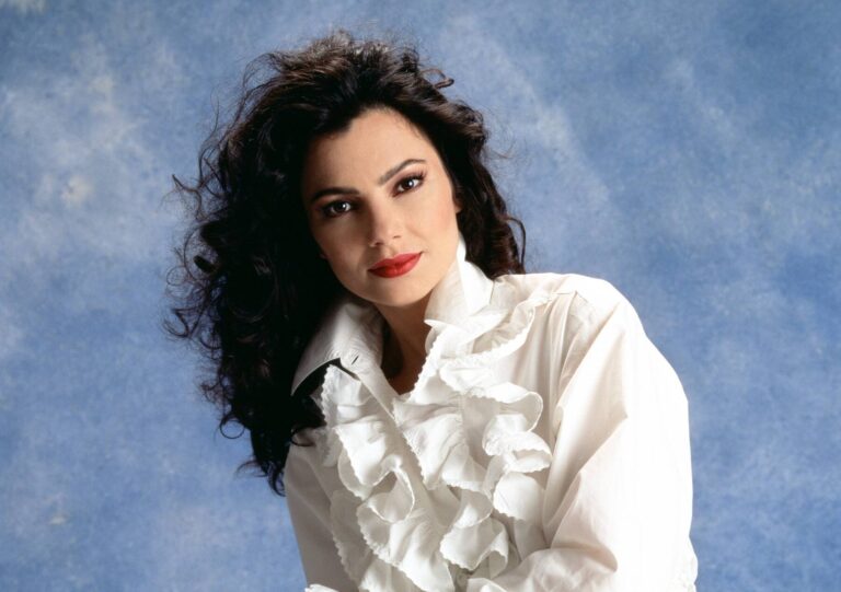 Přežila útok ozbrojenců, boj s rakovinou i rozvod. Život Fran Drescher není žádná sitcomová pohádka