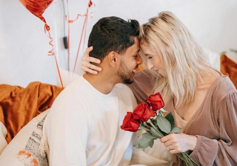 Historie sv. Valentýna mnohé překvapí: není to americký svátek. Jeho kořeny sahají hluboko do evropského starověku