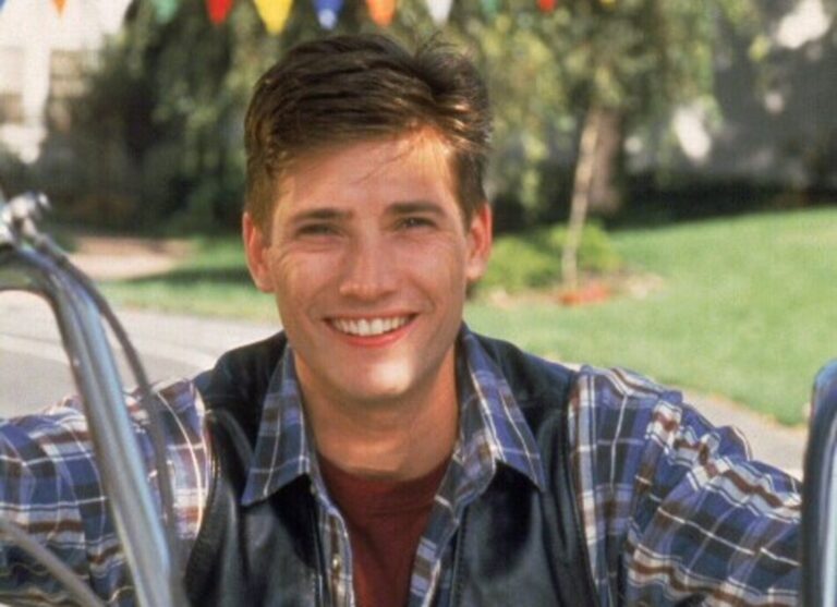 Sasha Mitchell alias Kouďák z Krok za krokem: Seriálového sympaťáka obvinila manželka z domácího násilí