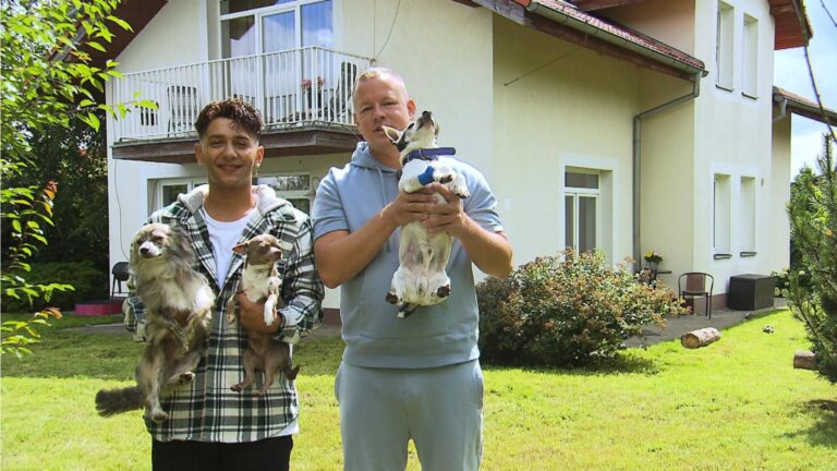 Jan Bendig žije s přítelem v domě s duchem a stěnou přání: „Cokoli si přeju, to se mi splní“