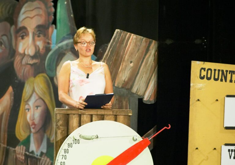 Kam se poděla Lenka Plačková: Naivní šprtka s popelníky na očích si na čas odskočila do zdravotnictví