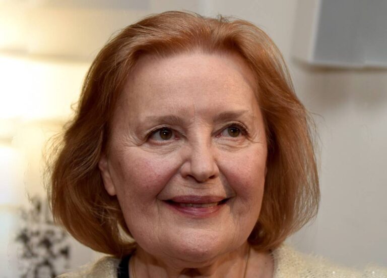 Magda Vášáryová popsala emotivní setkání s Vladimírem Mečiarem: „Plakal mi na rameni. Ty šaty jsem musela vyhodit“