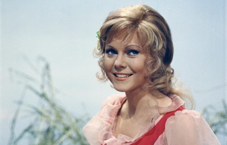 Jarmila Švehlová slaví 69: Princezna Babetka si zachovává šmrnc a kvůli roli riskovala zdraví