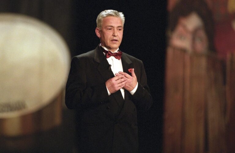 Kam zmizel Milan Pitkin: Místo koktání u Mládka hraje v divadle, důchod ho totiž neuživí