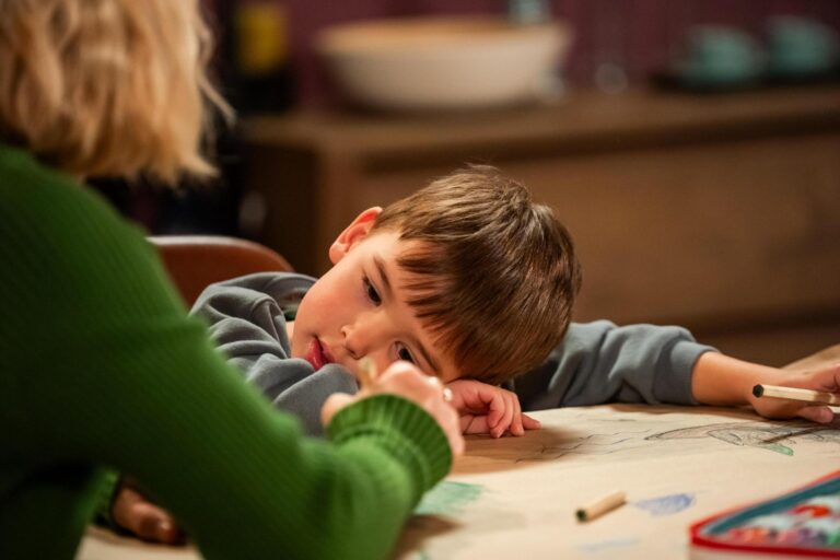 Páteční Ulice: Mráčky v mileneckém ráji, dusno u Soni a Karlino podezření