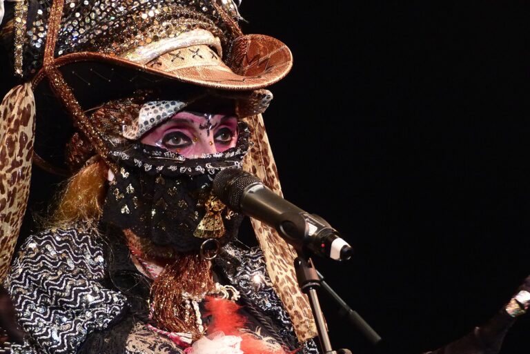 Jana Uriel Kratochvílová ani po sedmdesátce nezpomaluje, je stále jako uragán. Komunisti na ni kdysi připravili past