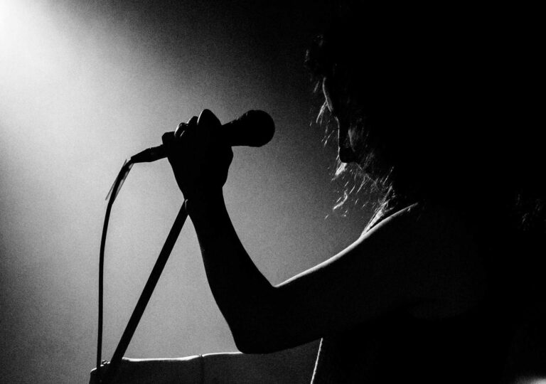 75letá diva Eva Máziková šokuje otevřeností: Manžel ji musel vykoupit za velké peníze a obula se i do influencerek