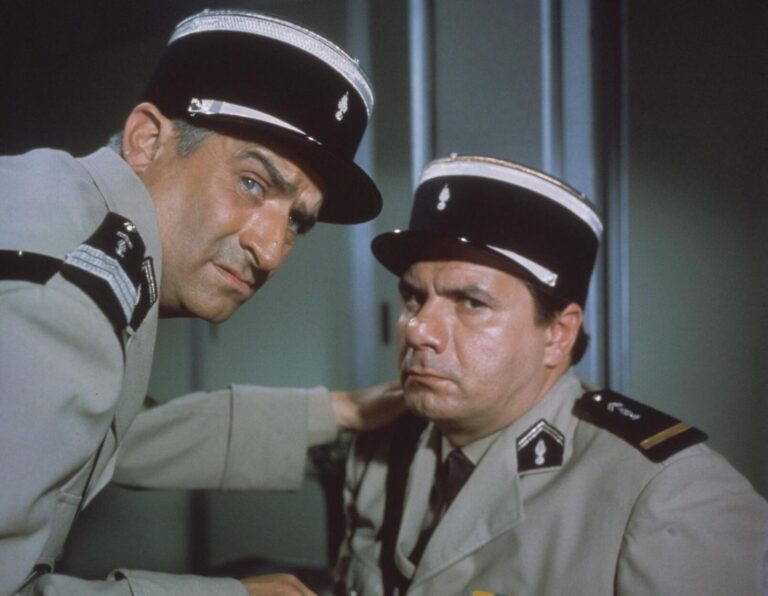 Četník v New Yorku: Československá vlajka v záběru, hvězdné manýry i chybějící jeptiška