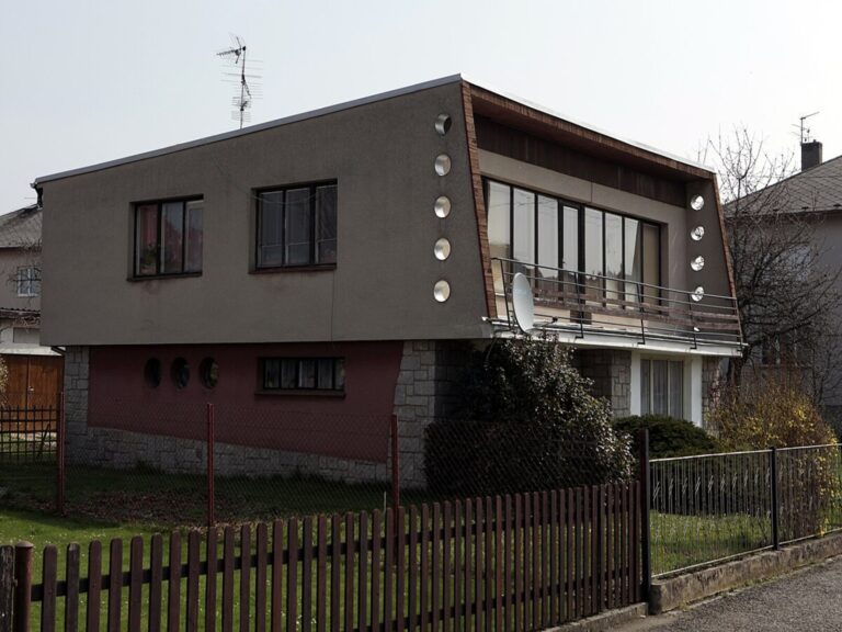 Šumperák jako vysmívaný socialistický kýč i obdivovaný fenomén. Postavit šel za 120 tisíc, dnes má hodnotu milionů