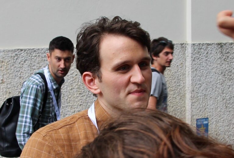 Harry Melling alias Dudley z Harryho Pottera oslavil 36: Prošel velkou proměnou a fanoušci měli problém jej poznat