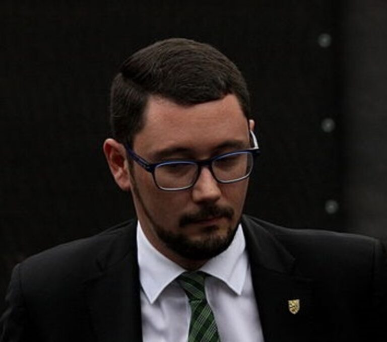 Kam se poděl Jiří Ovčáček: Oženil se, získal nevlastního syna a vydal sbírku básní, kterou mu pokřtil Miloš Zeman