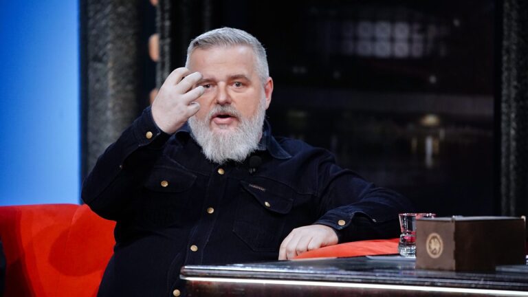 Daniel Vávra ostře kritizuje ČT: Šest miliard za béčkové detektivky a pohádky? Jen drahá reprízovna z Kavčích hor