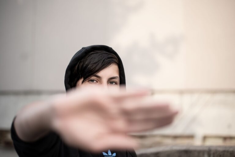 Slovník dnešní mládeže a význam jejich slov a zkratek: Pomůžeme vám jim porozumět