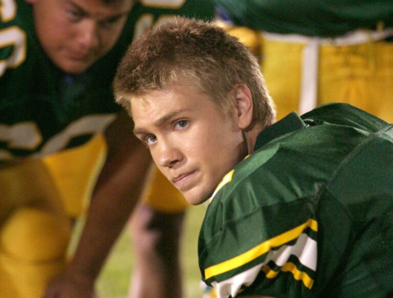 Chad Michael Murray z Moderní Popelky by si získal srdce žen i dnes. Po čtyřicítce vypadá snad ještě lépe než dřív