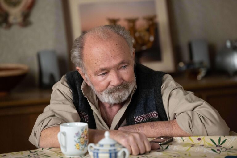 Středeční Ulice: Potíže se Sárou, Pepanovy výmysly, Peškův kolaps a vyděšená Bára