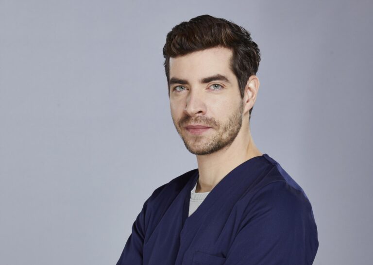 S kým žije Ivan Lupták: Orientaci přiznal v třiatřiceti. Děti neplánuje, s přítelem prý zůstanou raději u koček