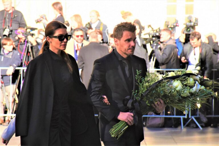 Leoš Mareš se vyjádřil ke spekulacím o milence. Mlčení na sítích a žádné společné fotky s manželkou ale budí podezření