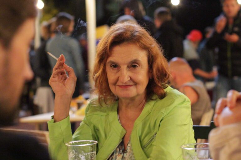 Eva Holubová a další zdravotní trable: Skončila v nemocnici, divadelní představení přesunuto na podzim