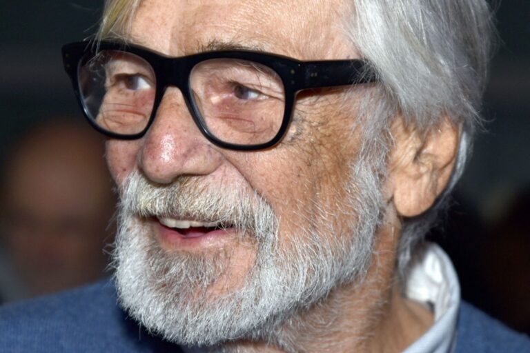 Česko v slzách: Zemřel „Barťák“. Jiří Bartoška podlehl rakovině, bylo mu 78 let