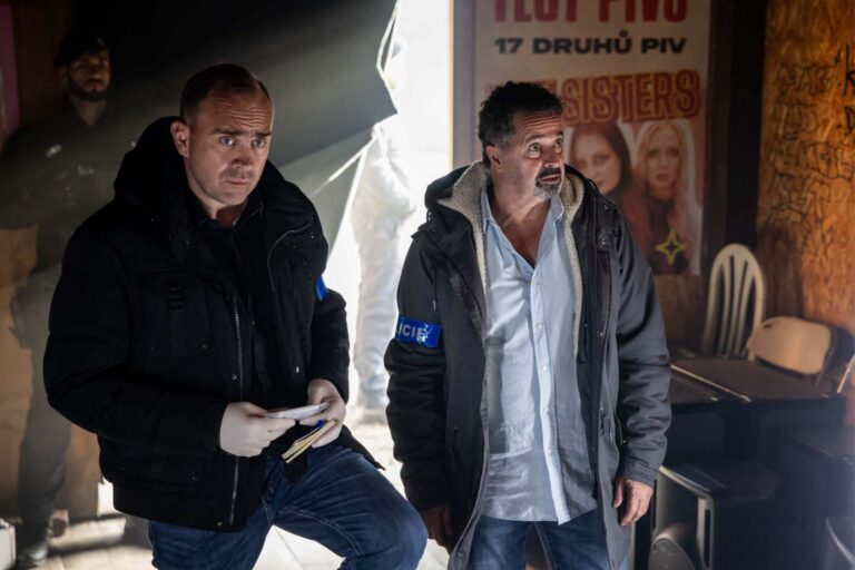 Hudba, krev a tajemství. Specialisté řeší Smrt v kapele, kde rodina přestává být rodinou