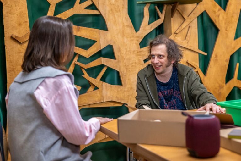 Ulice: Vanda zoufale prosí Lukáše, aby se stal tatínkem jejího nenarozeného dítěte. Pak to na ni přijde