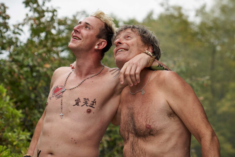 Vyšehrad Fylm a perličky z natáčení: Devadesátkové odkazy, nejdražší komparz a rychle natočené intimní scény