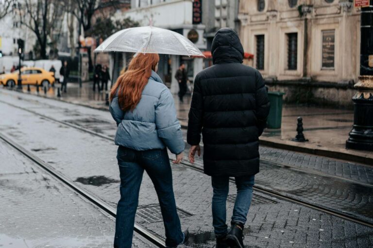 Počasí na víkend: Ochlazení a déšť, na horách bude dokonce sněžit. Oteplení už je ale na cestě a bude stát za to