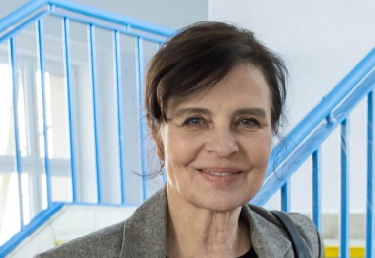 Ulice: Co na to Soňa? Na gymnázium dorazí inspekce a obávaná Hádková